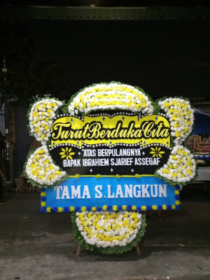 Papan Bunga Duka di Cangkudu